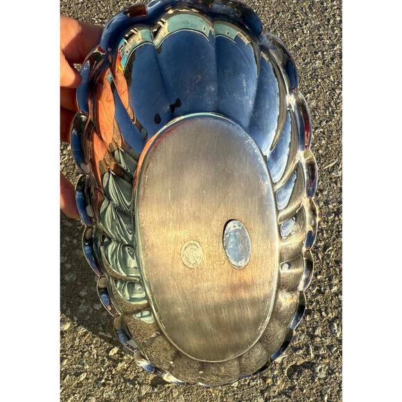 Reed & Barton Holiday Silver Plated Scalloped Oval Serving Tray 11.5" - Picture 4 of 8